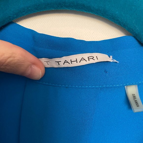 T Tahari | Blue | Button Down | Long Sleeve | Size Medium - Picture 3 of 11